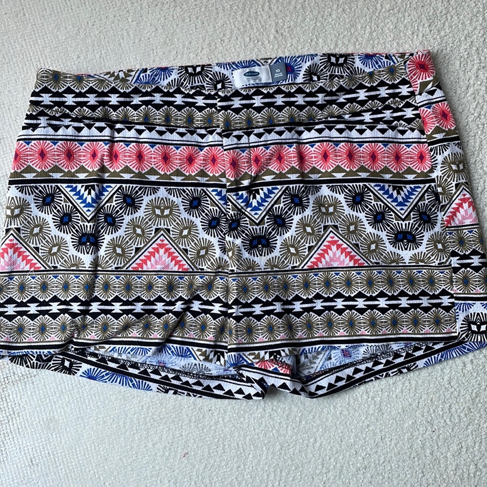 Old Navy Geometric Print Shorts Size 10